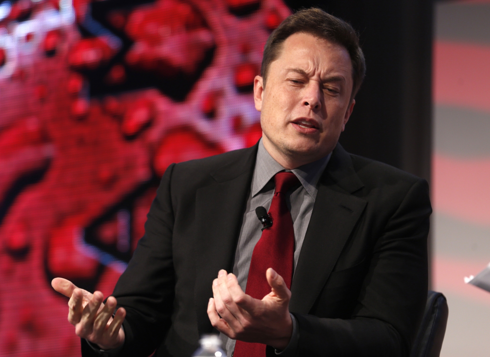 Musk pensa a privatizzare Tesla