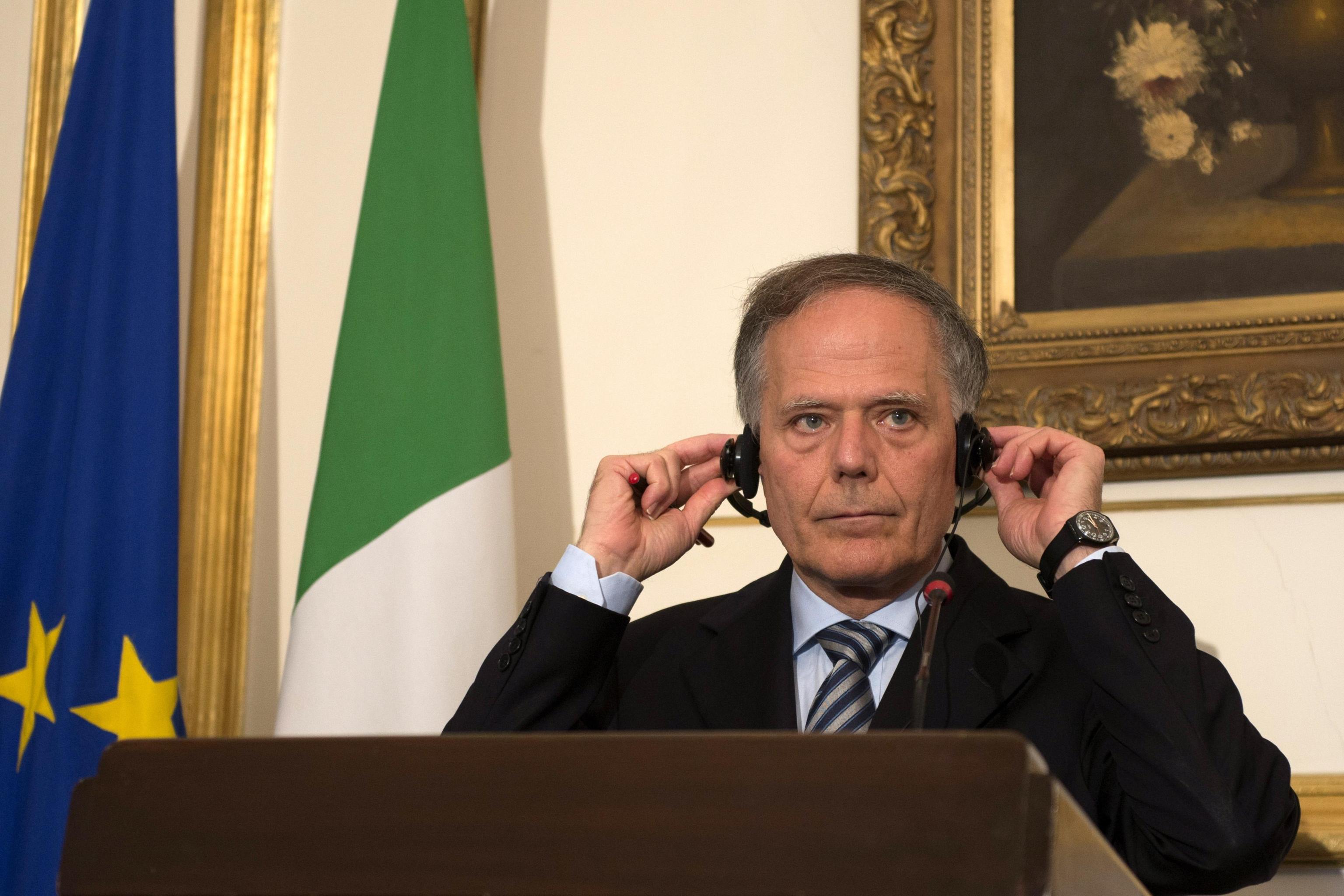 Moavero, migranti e Lega ad alta tensione