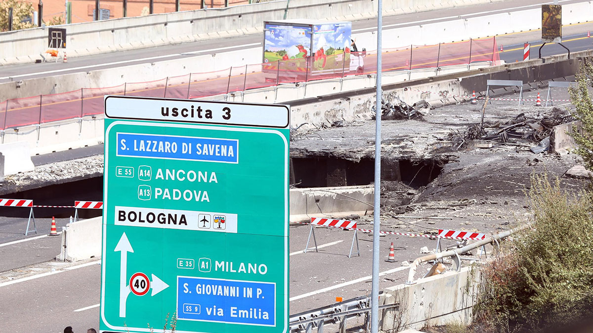 Incendio Bologna: il ponte sarà ricostruito in due mesi
