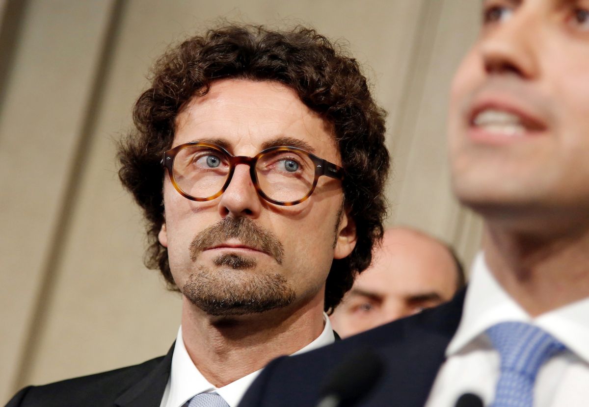 Ponte, Toninelli: “Pressioni per non desecretare gli atti”