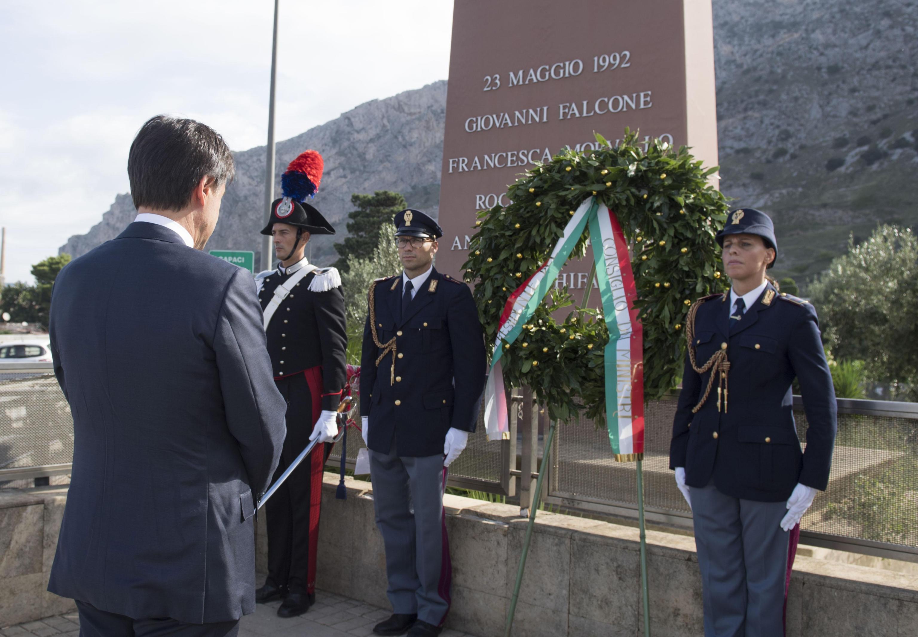 Conte a Palermo, Orlando e Musumeci lo snobbano