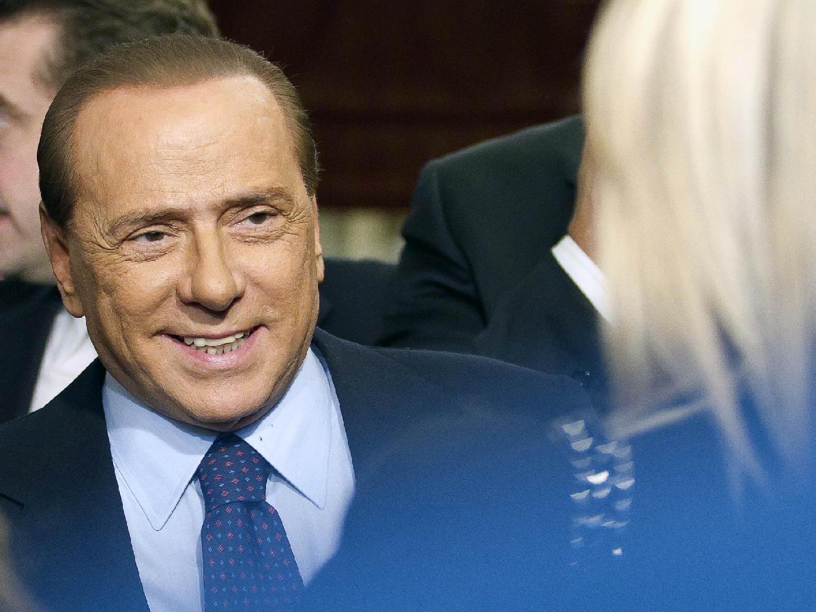 Berlusconi “rafforza l’alleanza” e gli dichiara guerra