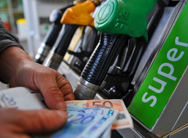 Si studia taglio accise, pace fiscale anche su Iva