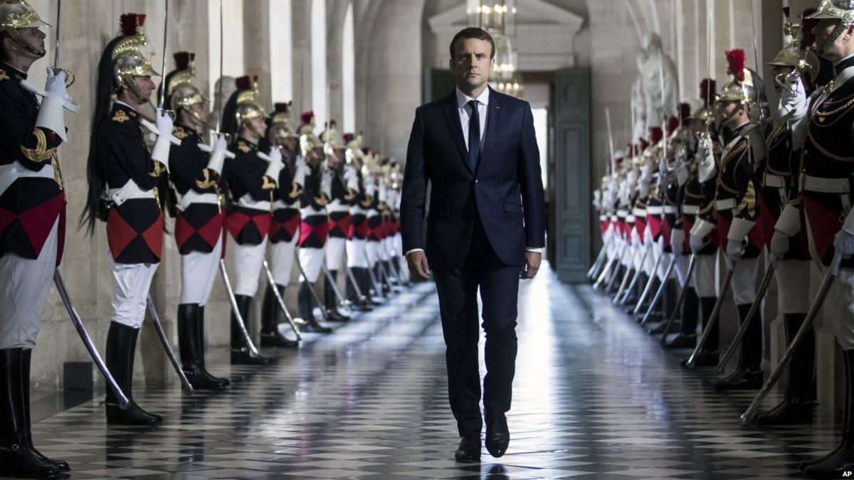 Macron, il volto ipocrita (e perdente) dell’europeismo