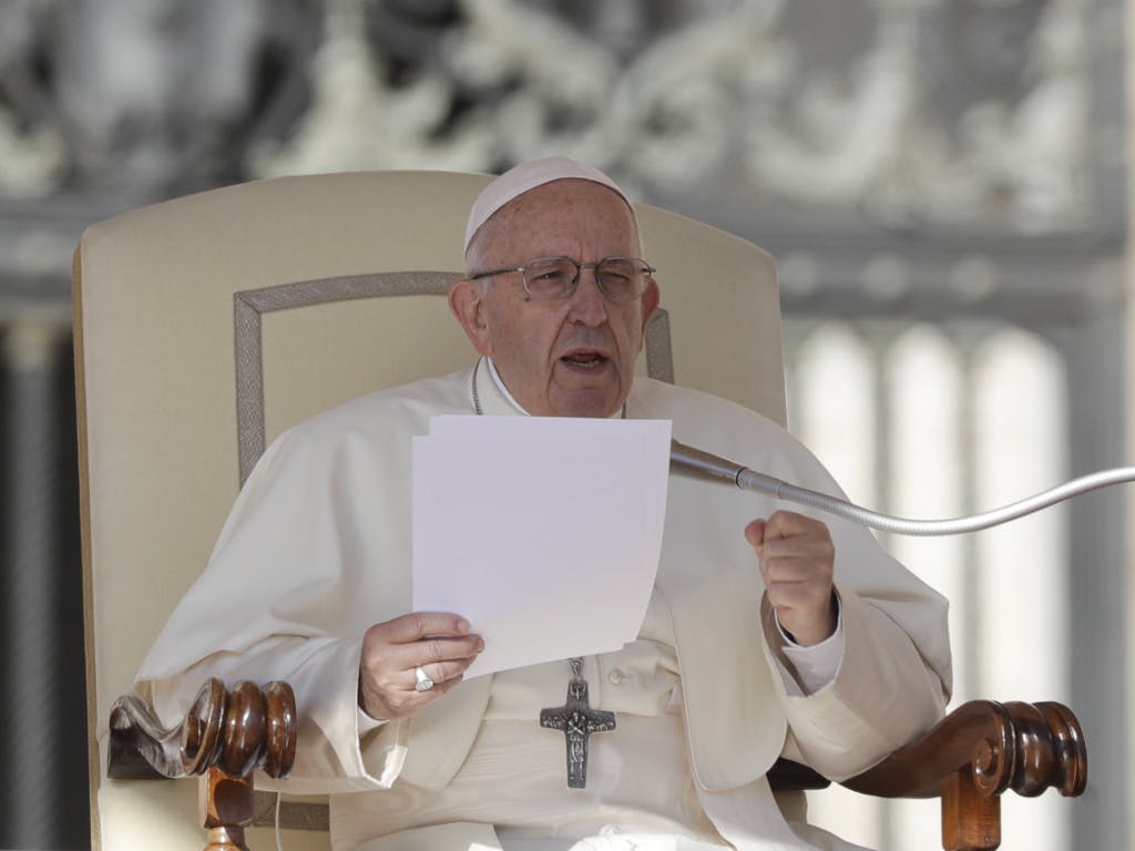 Papa Francesco torna a condannare l’aborto