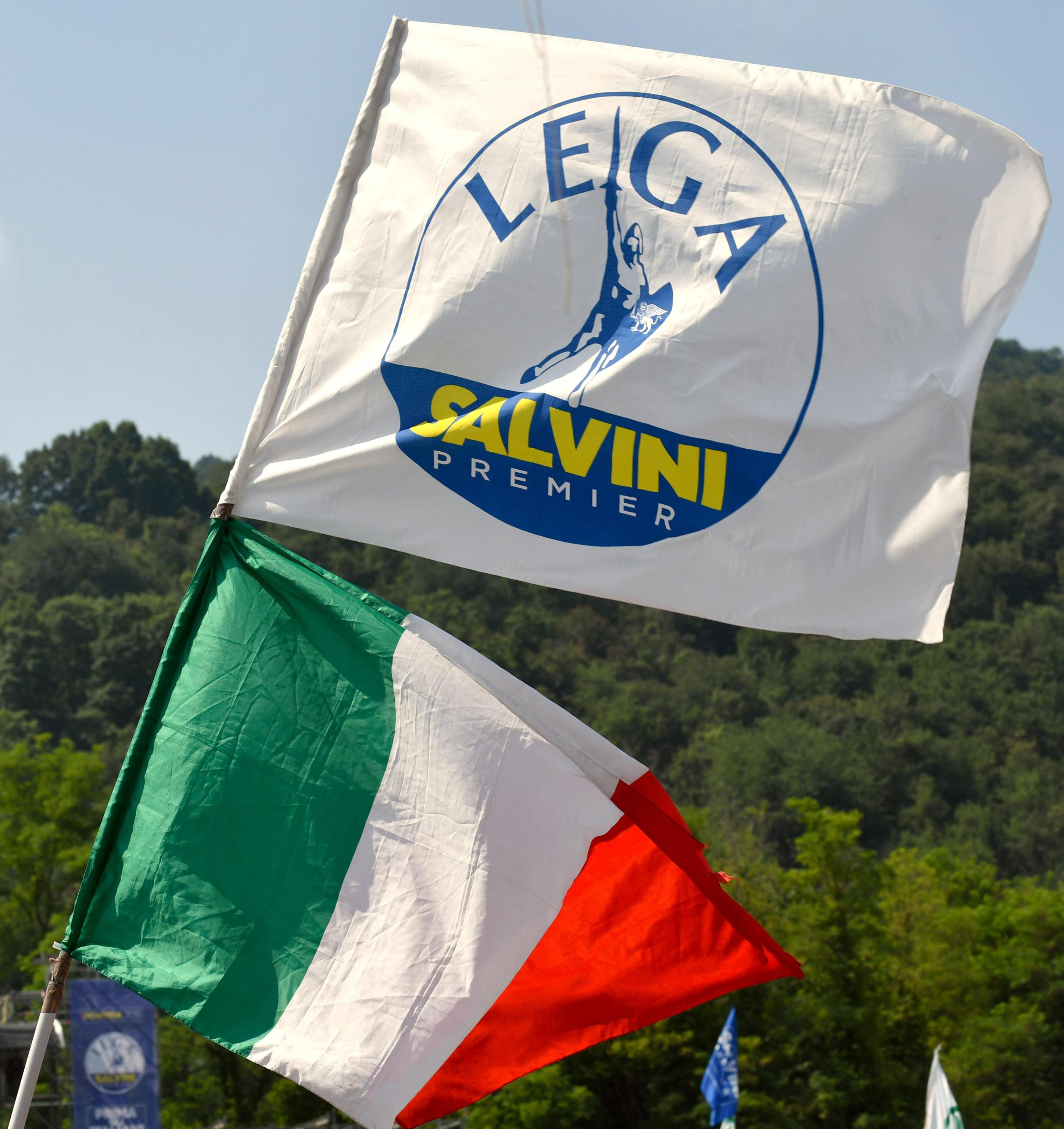 Sondaggi: Lega al 32 per cento, cresce il M5s, male Pd e Fi