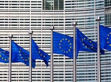 Manovra, l’Ue contesta le troppe spese e il debito