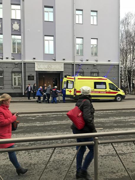 Russia, 17enne si fa esplodere davanti alla sede Fsb