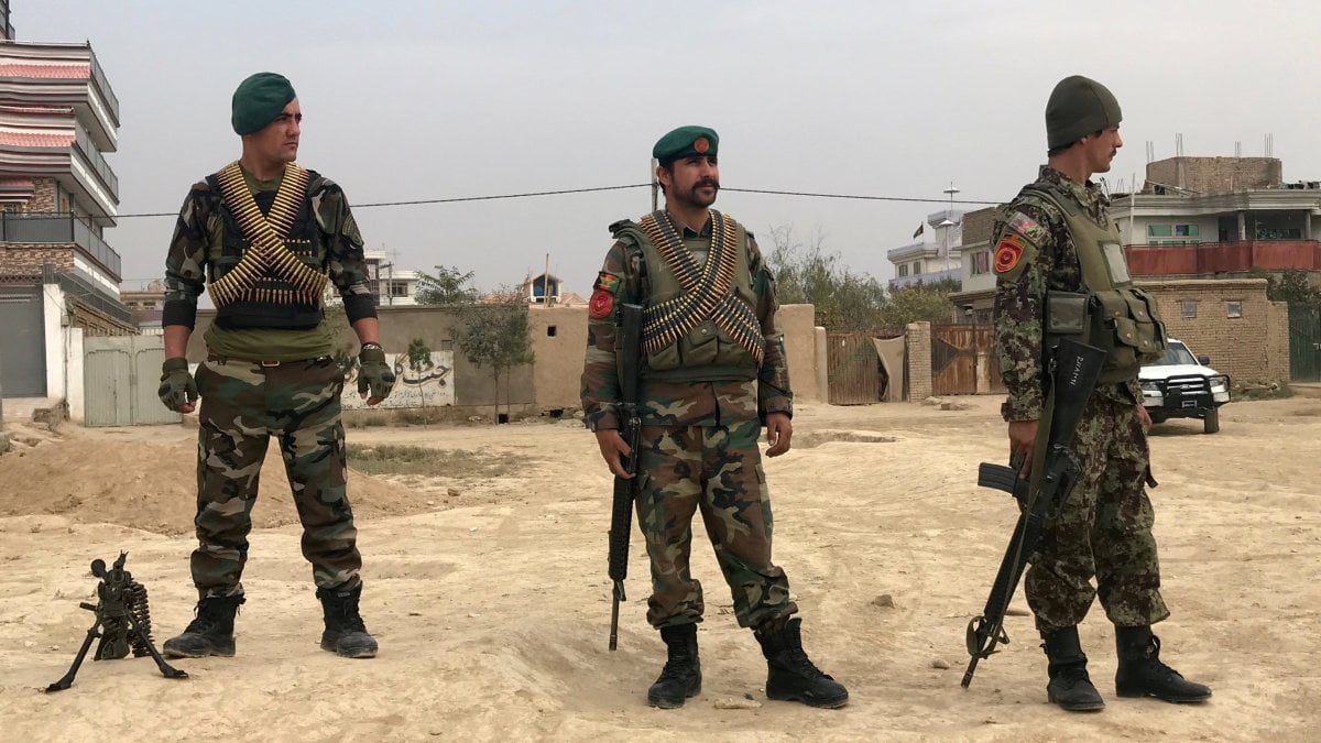Afghanistan, attacco suicida a Kabul: sette morti