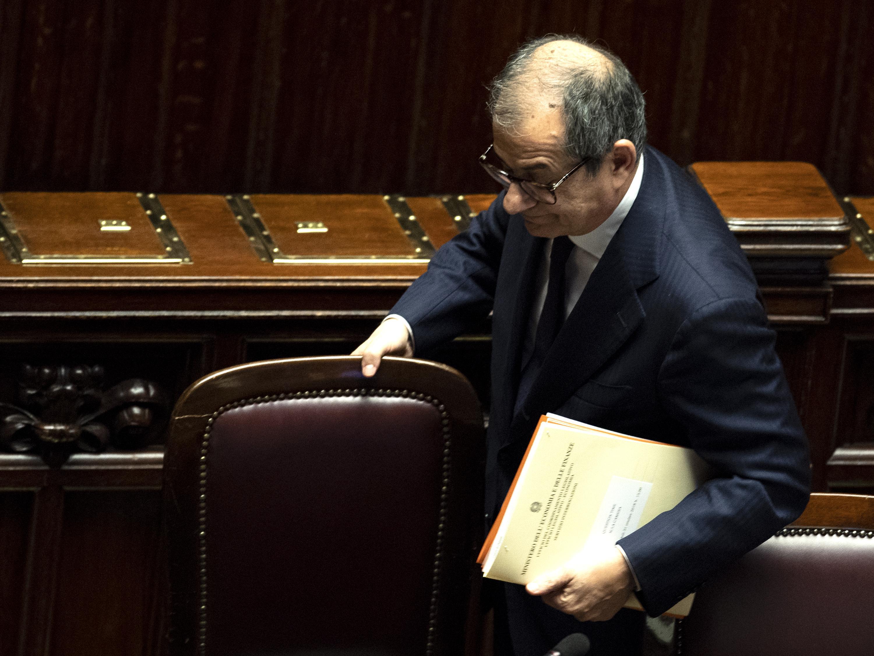 Finanziaria: la buccia, il nocciolo e la polpa