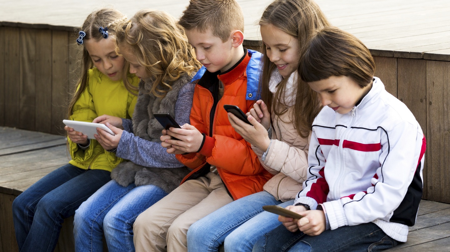 I nuovi babysitter sono gli smartphones