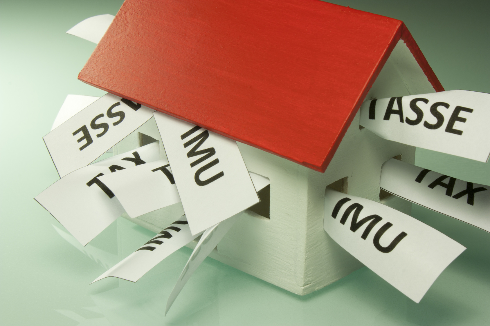 Manovra: la Lega vuole la sanatoria per Imu, Tasi e bollo auto