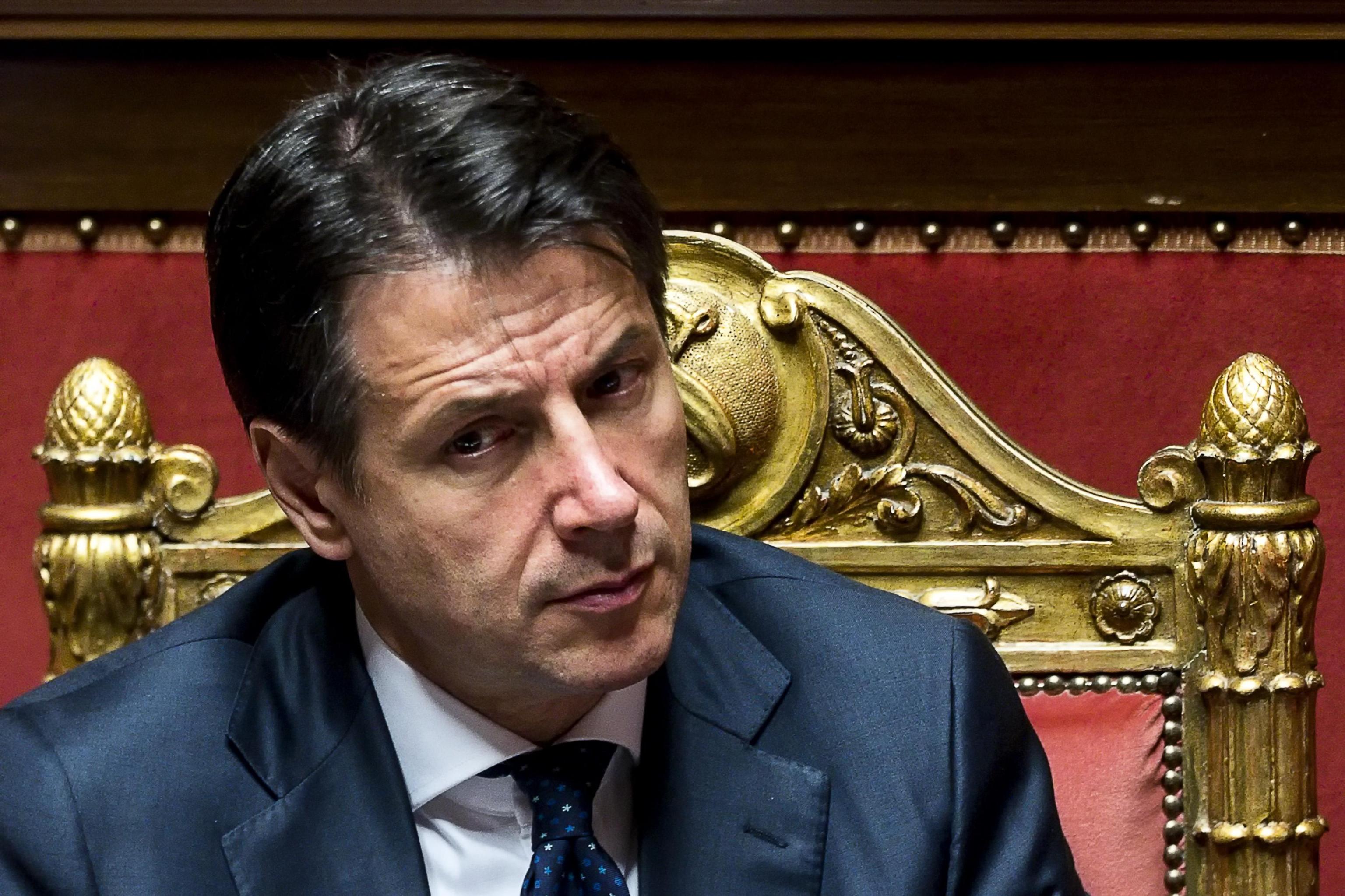 Il vaccino meritorio e paradossale del Governo