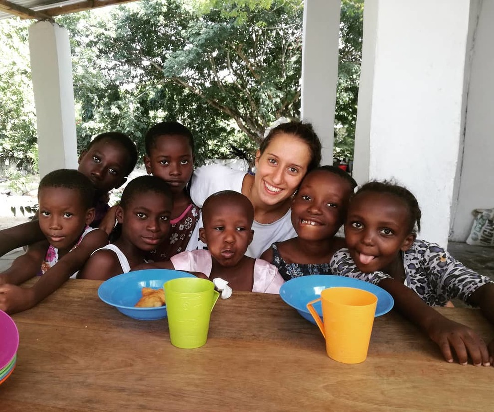Kenya: Silvia ancora nella foresta, costretta al niqab 