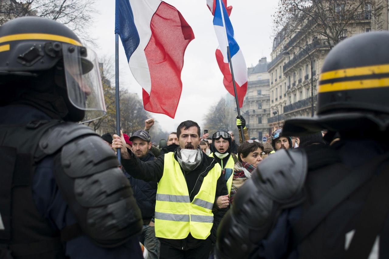 I gilet gialli vogliono “occupare” Parigi