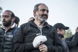 Armenia, Pachinian conquista la maggioranza assoluta