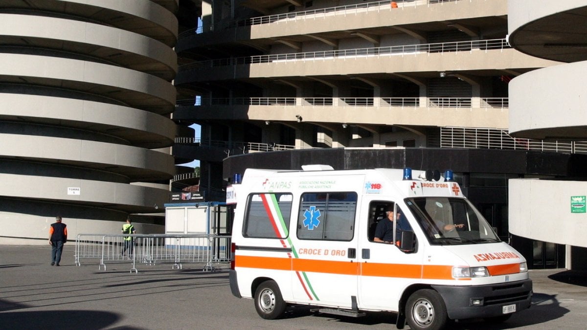 Calcio, morto tifoso interista investito da un suv