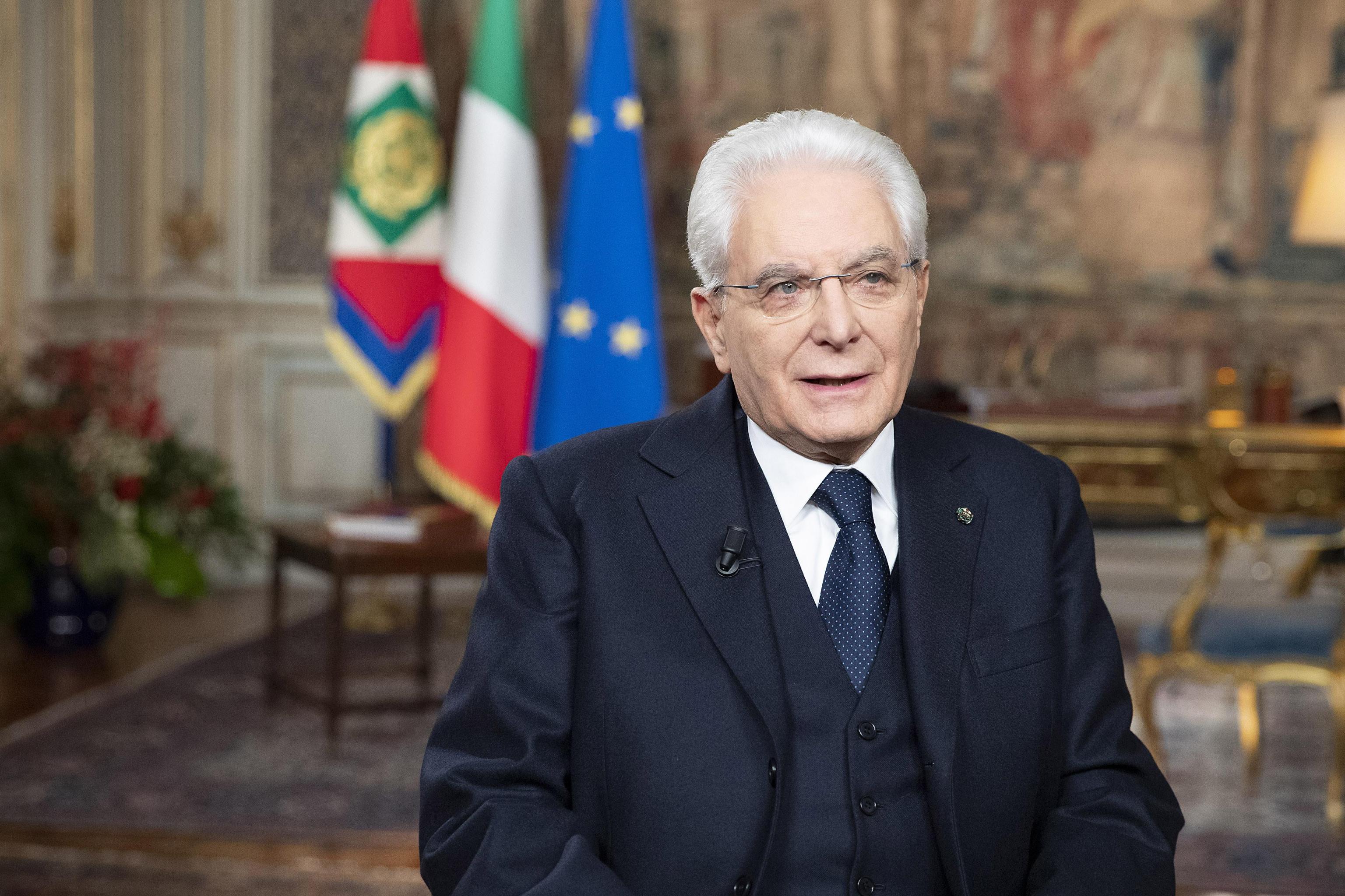 Nessun ruolo politico per Mattarella
