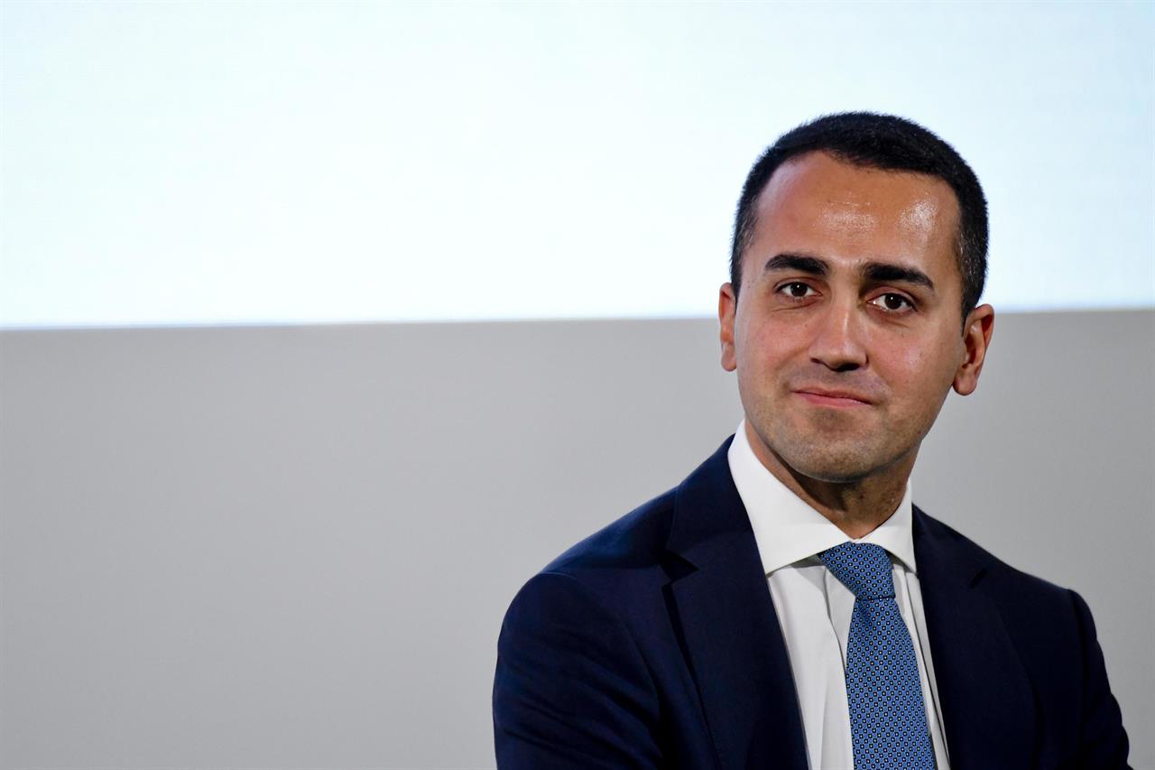 M5s festeggia il reddito di cittadinanza