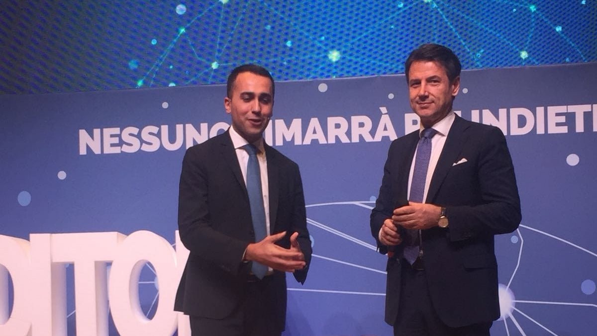 Reddito di cittadinanza, Di Maio e Conte presentano la “card”