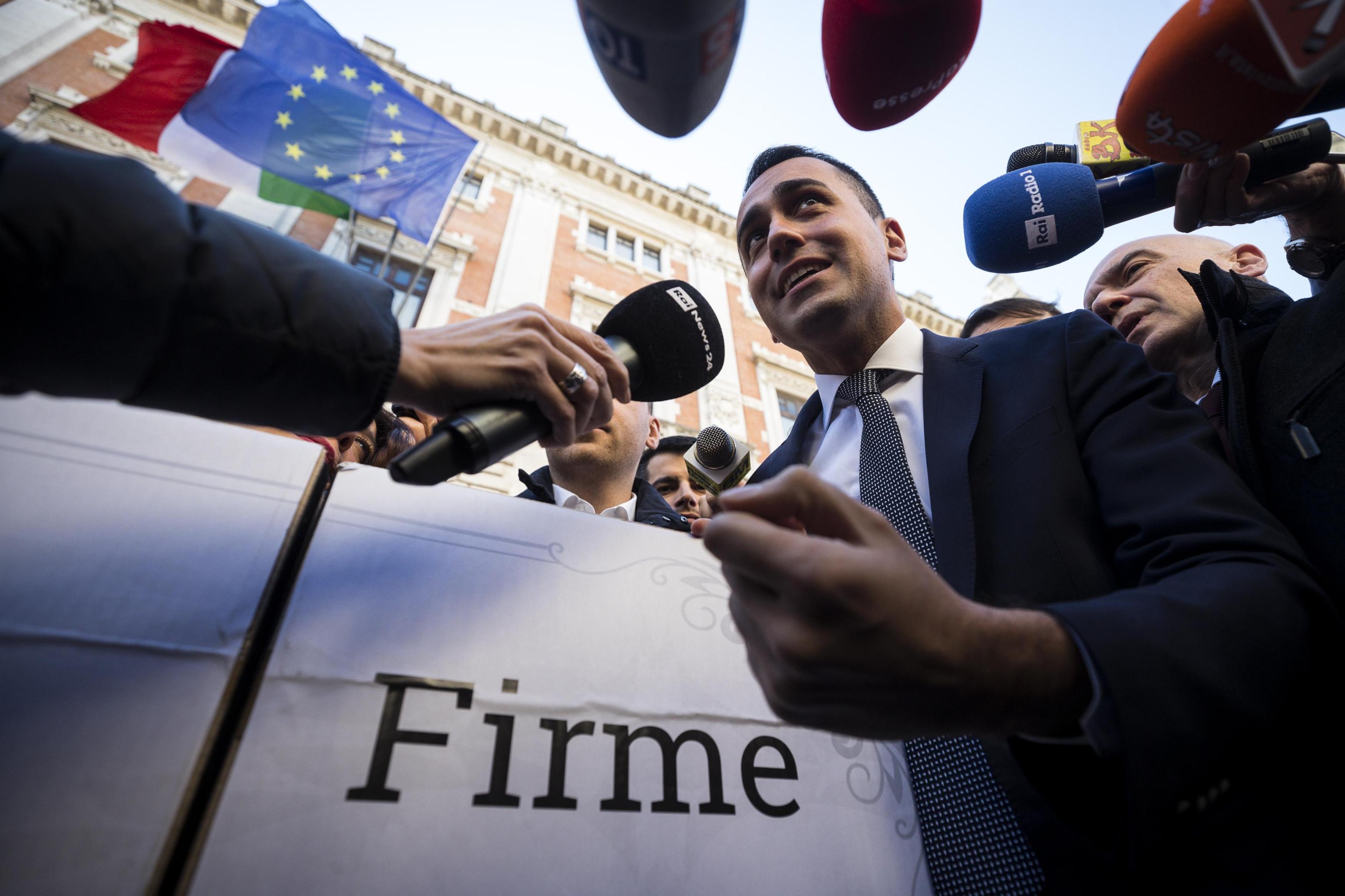 I grillini e lo Stato di loro proprietà