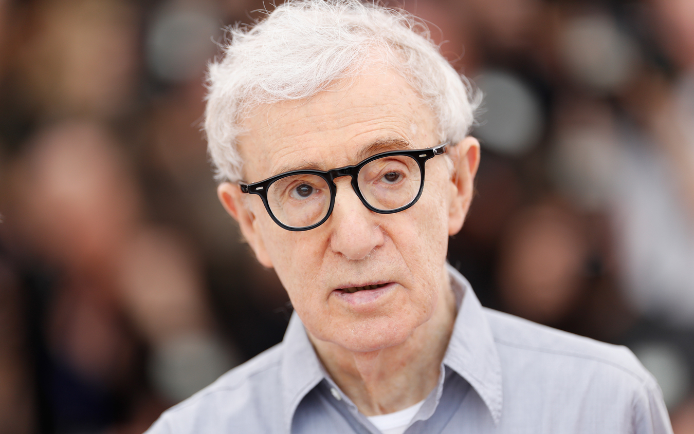 Woody Allen fa causa ad Amazon