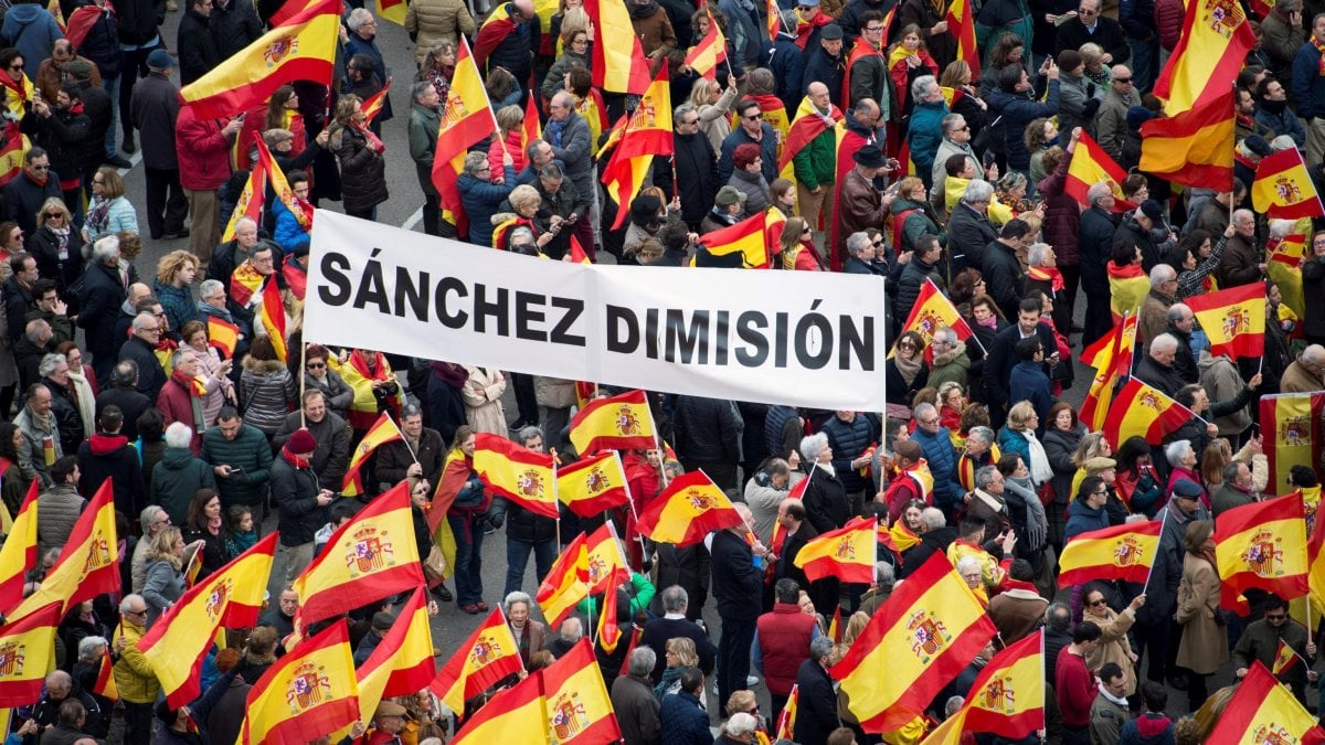 Madrid, destra contro Sanchez: “Su Catalogna ha tradito”