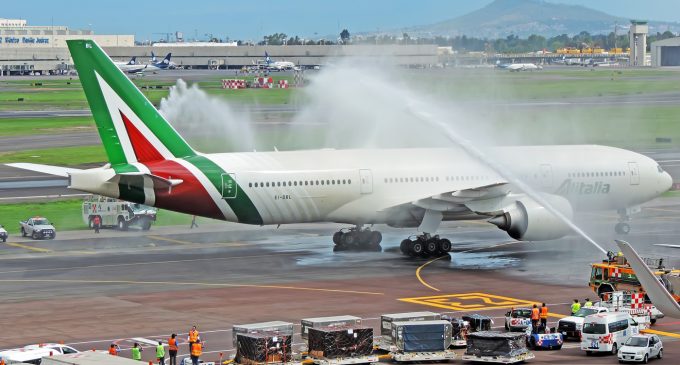 Di Maio: “Tesoro e FS anche oltre il 50% nella nuova Alitalia”