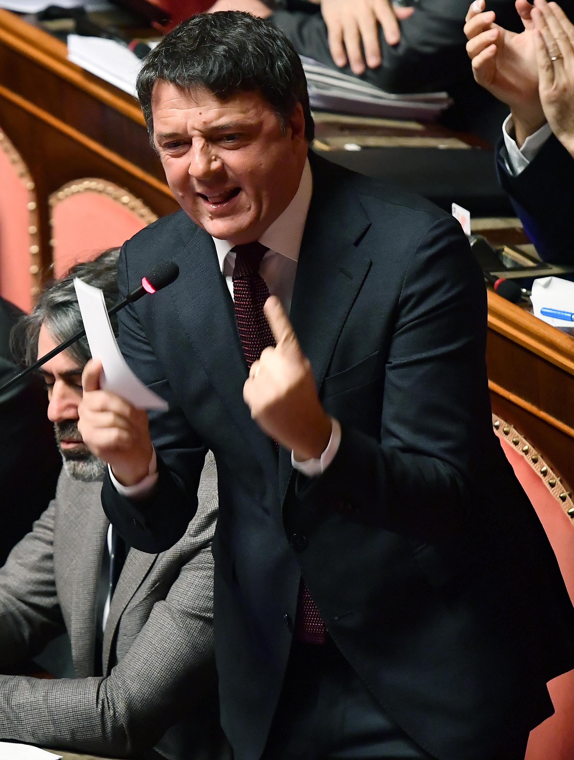 La fine di Renzi per faide interne e il solito giustizialismo mediatico