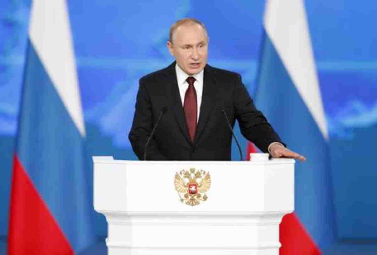 Putin: “Risponderemo a missili Usa in Ue”