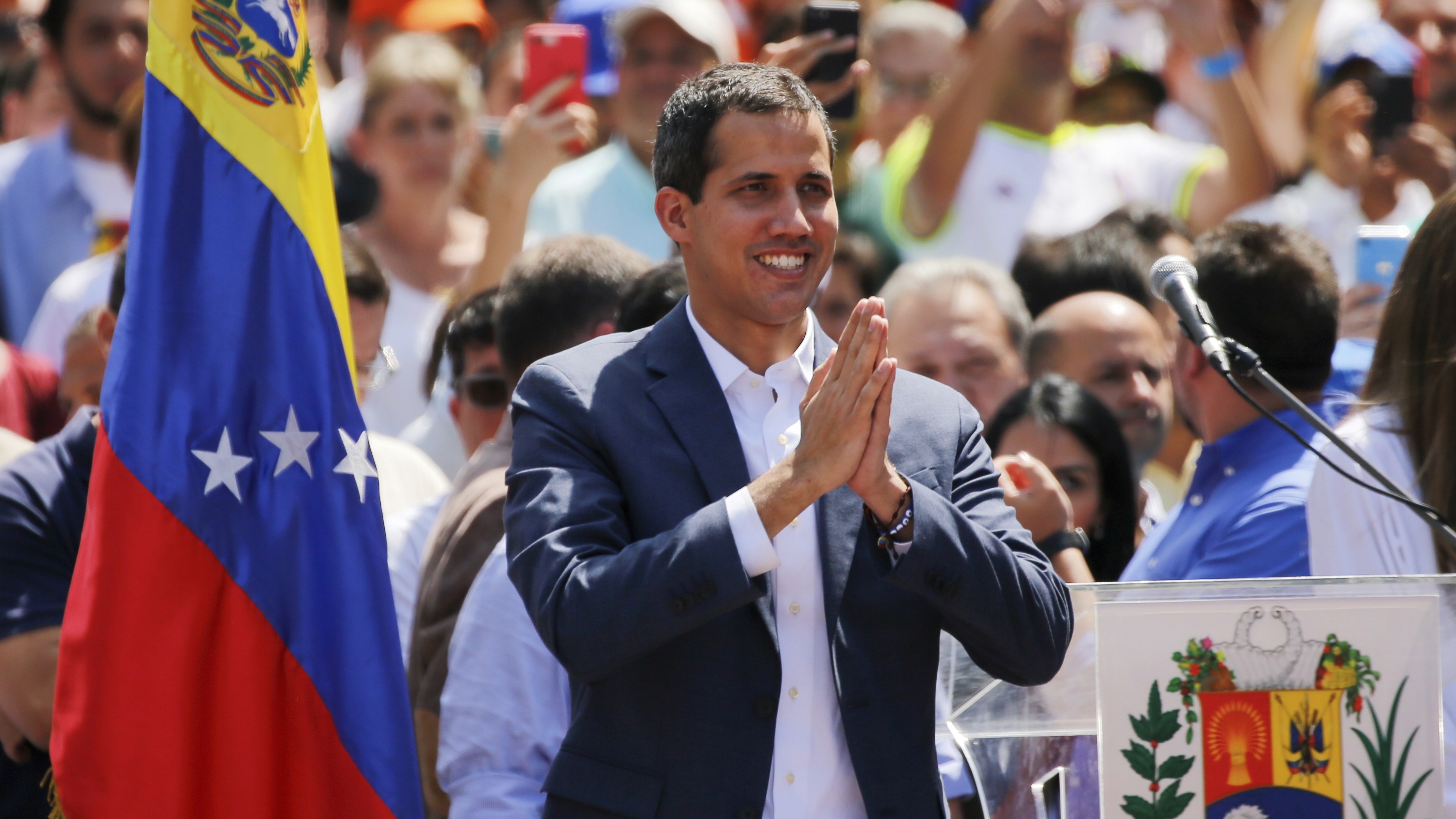 Venezuela, Guaidò: “Aprire le frontiere per gli aiuti umanitari”