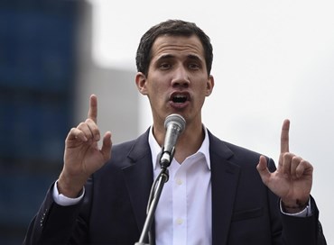 Venezuela, Guaidò “sfida” Maduro: “Prova ad arrestarmi”