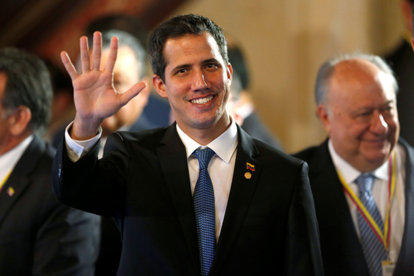 Venezuela, Guaidò sbarca in Brasile. Scontro Usa-Russia all'Onu