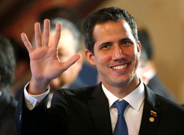 Venezuela, Guaidò sbarca in Brasile. Scontro Usa-Russia all'Onu