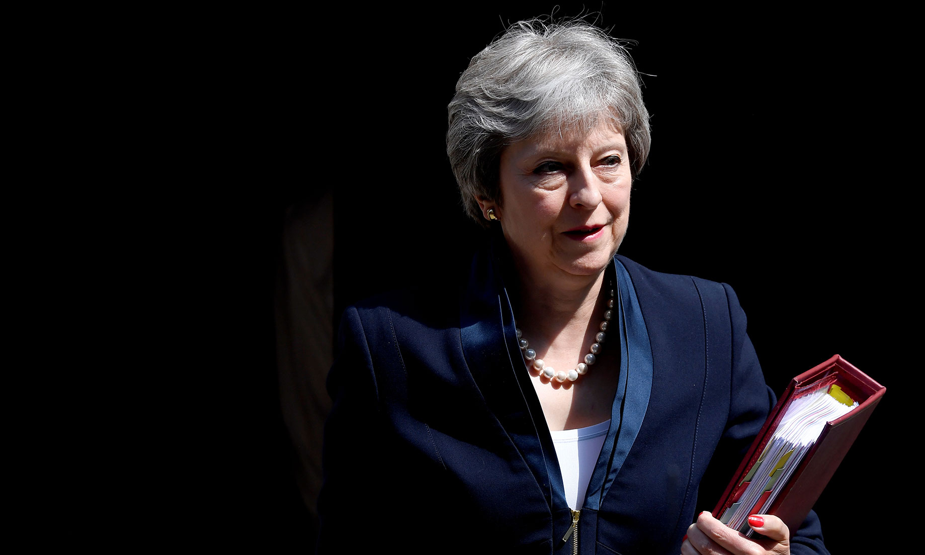 Settimana chiave per la Brexit, May di nuovo in bilico 