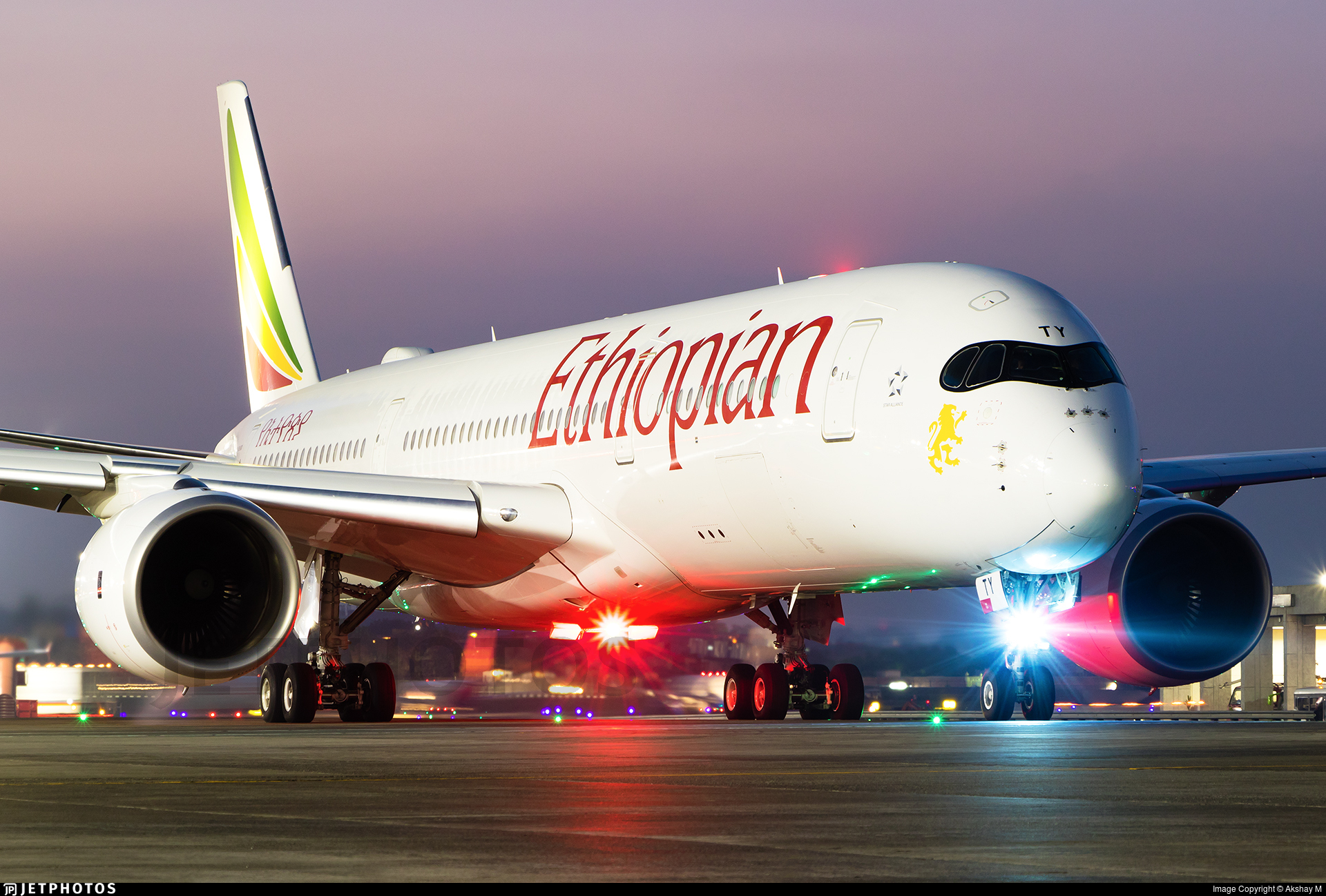 Le scatole nere del Boeing 737 a Parigi