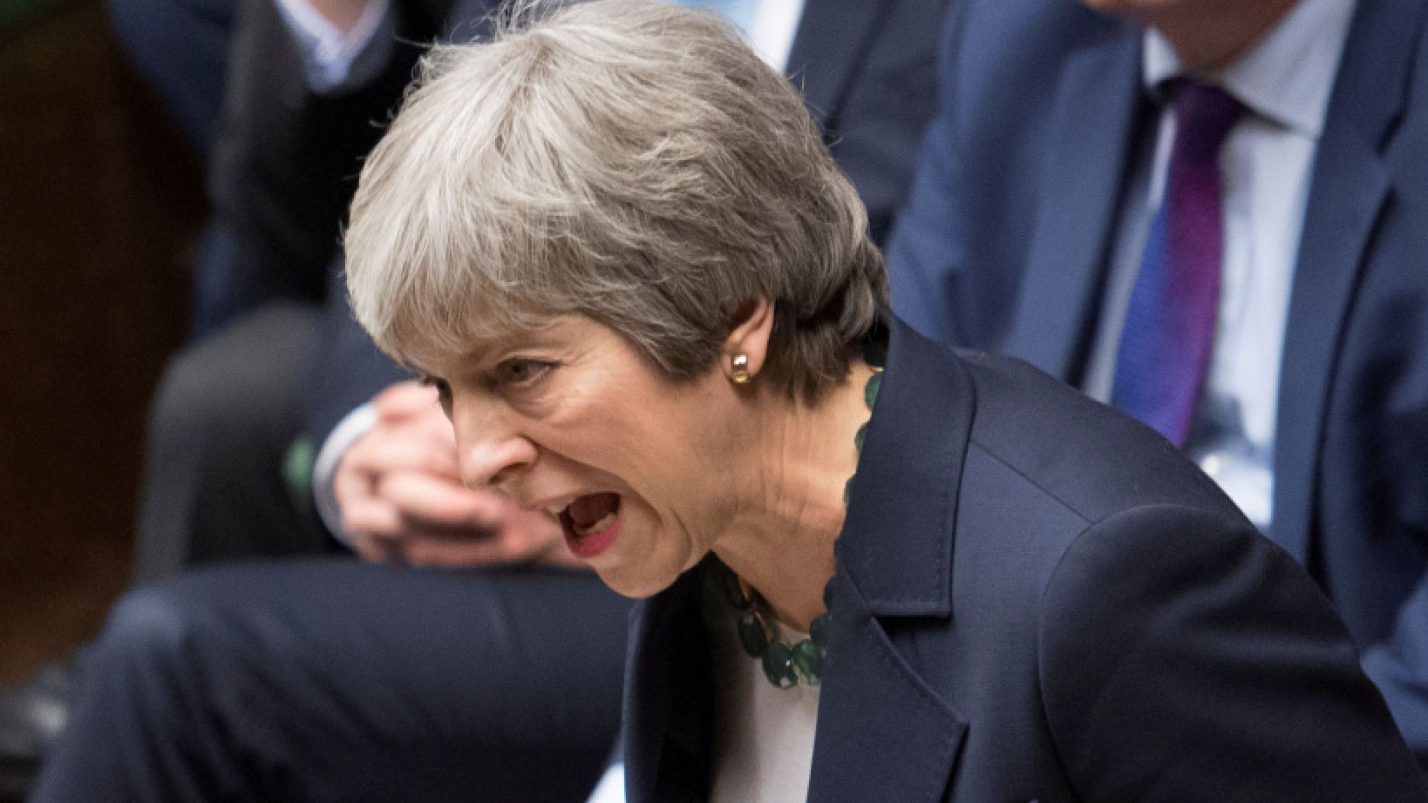 Brexit, il Parlamento di Londra dice sì al rinvio