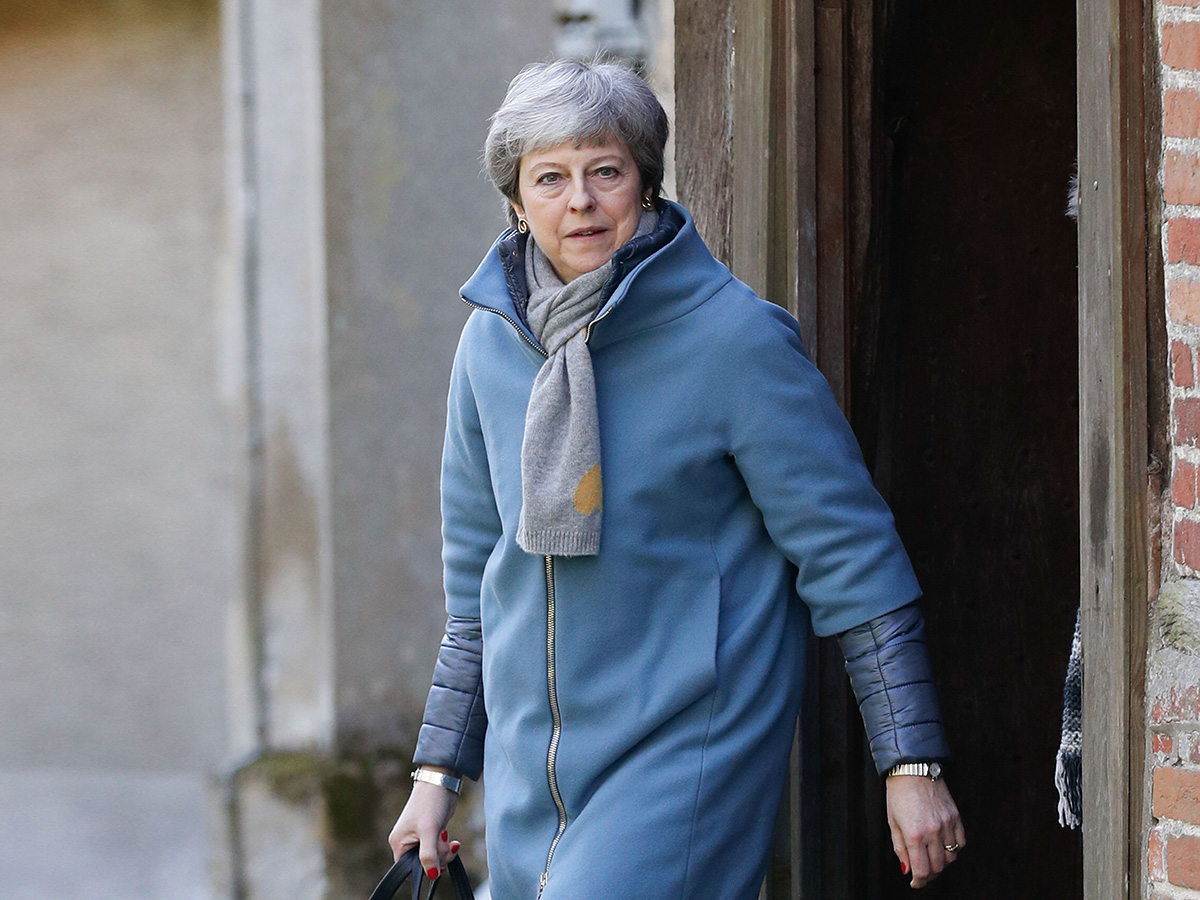 Brexit, May offre le dimissioni in cambio dell’accordo