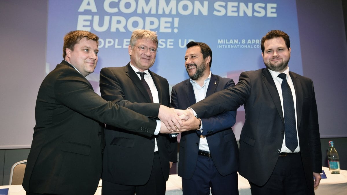 Salvini lancia alleanza sovranista, primi in Ue