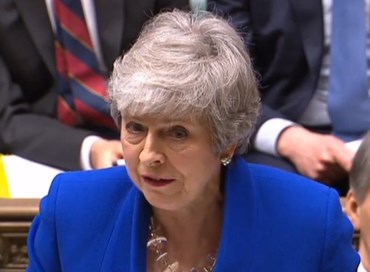 Brexit, May cerca un nuovo rinvio
