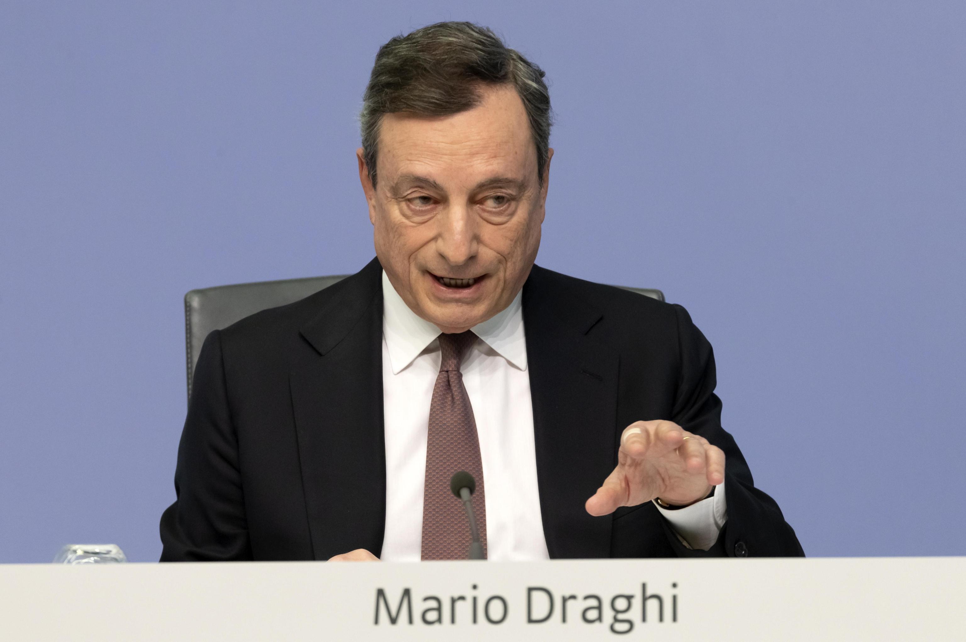 Draghi, Bce pronta a ogni scenario, occhio a spread Btp