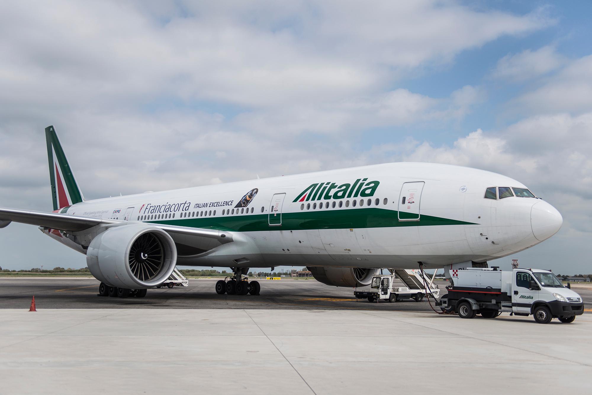 Alitalia al tavolo di Conte, attesa per Atlantia