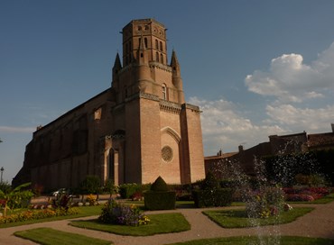 Le chiese europee: vandalizzate, defecate e incendiate “ogni giorno”