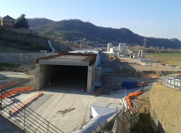 Riaprire i cantieri fermi: l’appello di Confindustria