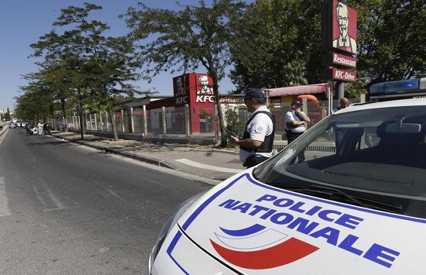 Un agente dei servizi trovato morto a Parigi