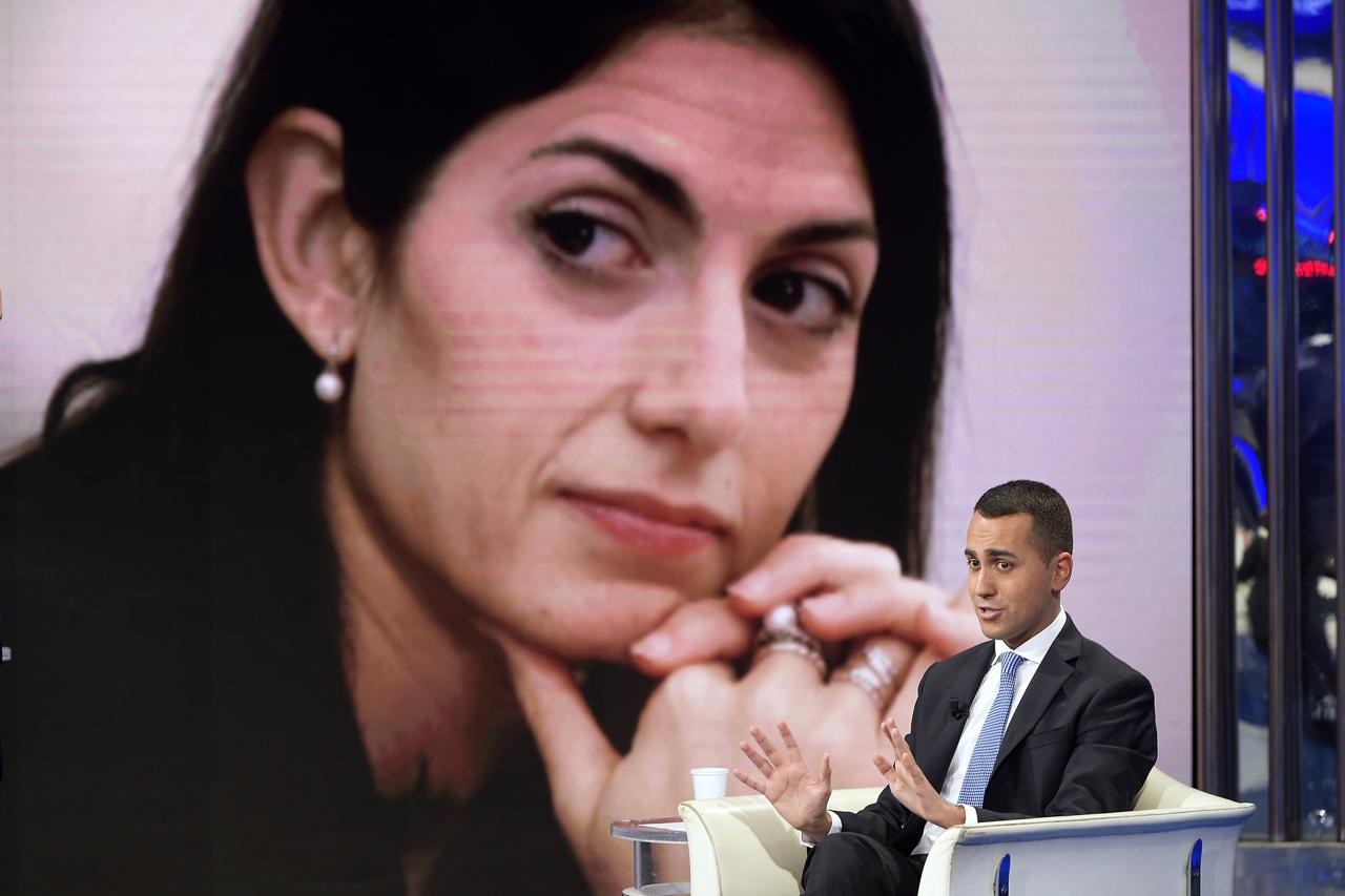 Rom minacciati, Di Maio “corregge” il tiro e sostiene la Raggi