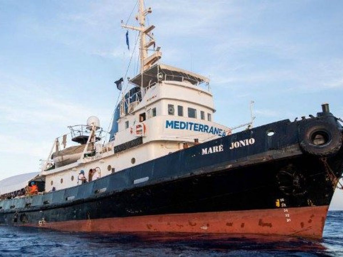 Migranti, sequestrata la Mare Jonio