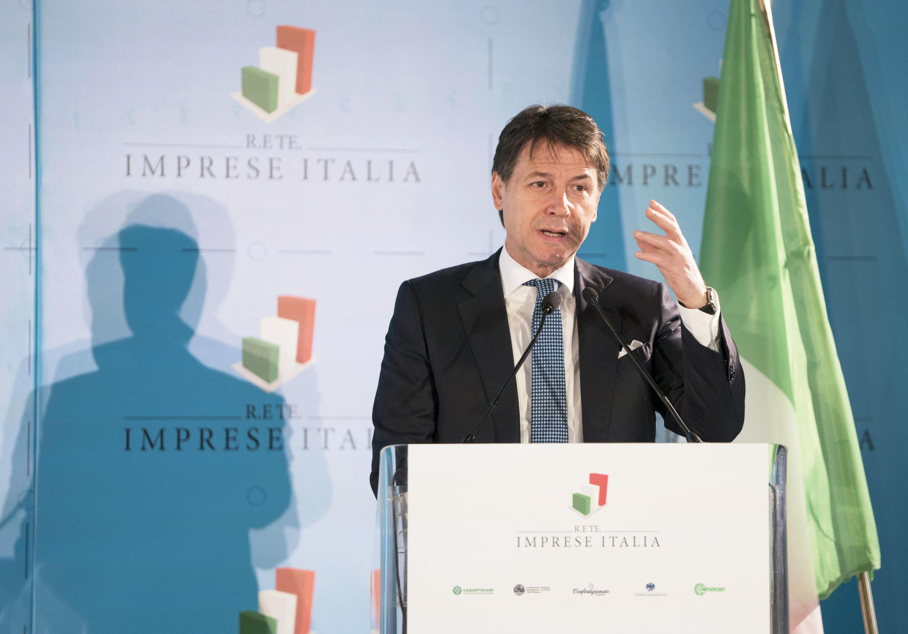 Iva, Conte: “Non sarà facile evitare l’aumento”