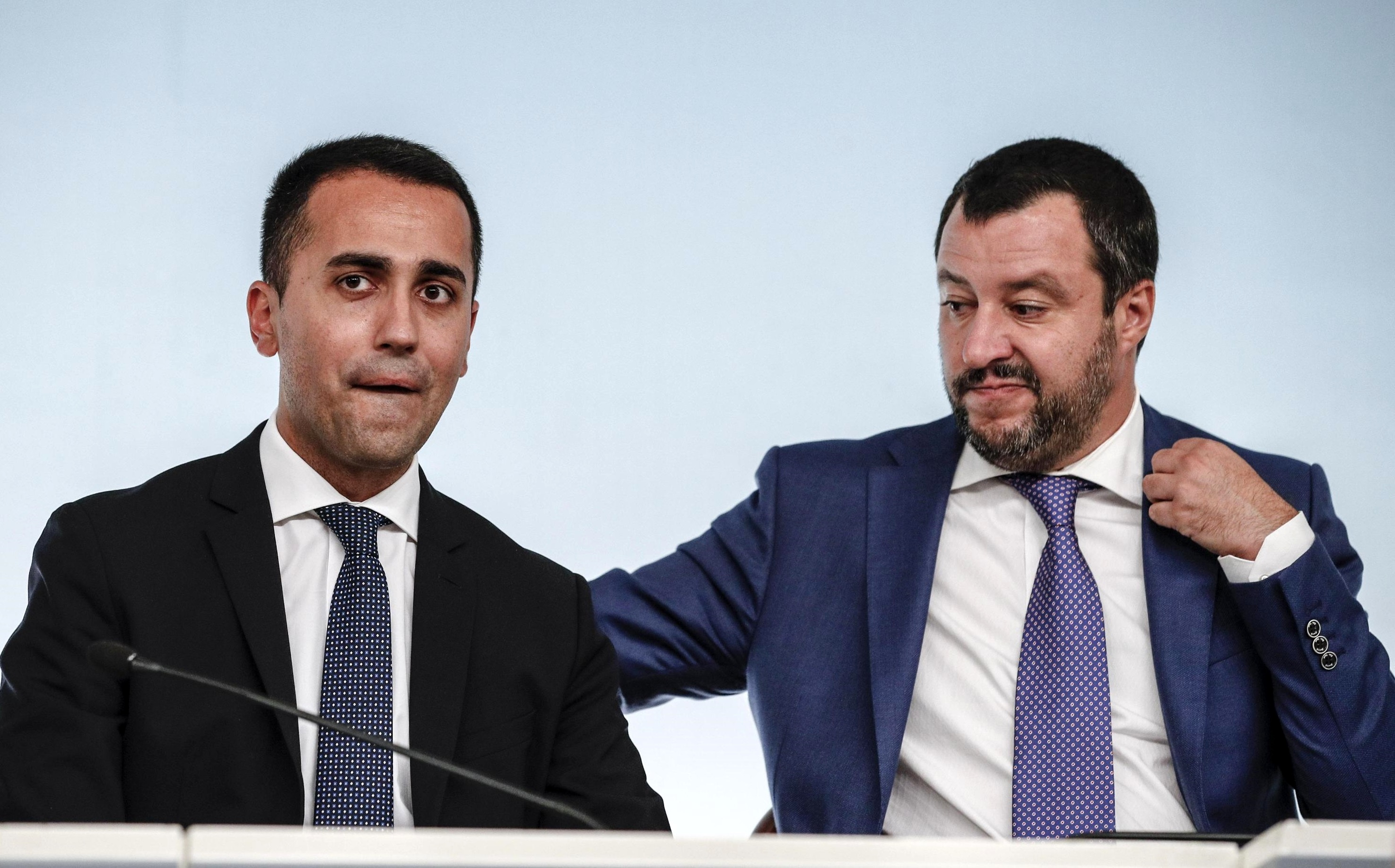 Governare con battute e risse non basta