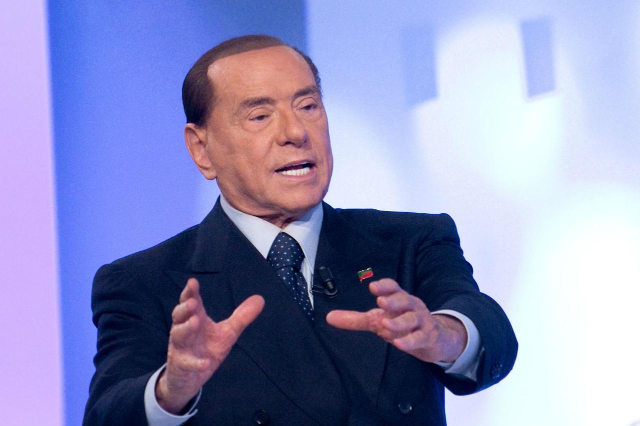 Berlusconi: “Questo governo cessi di fare del male all’Italia”